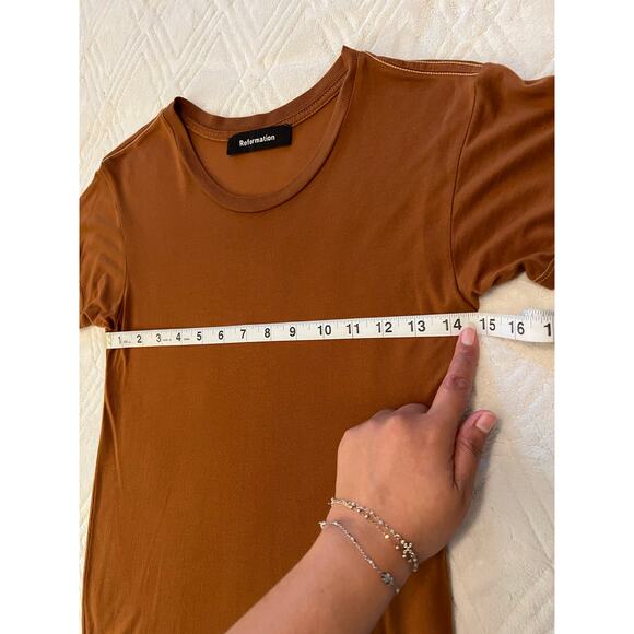 Reformation short-sleeve t-shirt in rust color Size XXS✨ - Picture 6 of 7